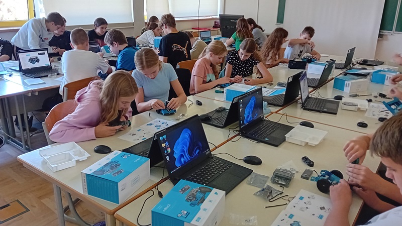 CodeWeek 2023 mBot
